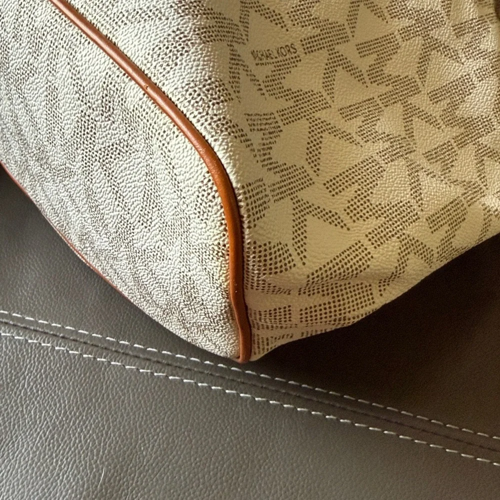 Michael Kors Cream Vanilla Monogram MK Shoulder Bag with Gold Accents - Picture 10 of 14